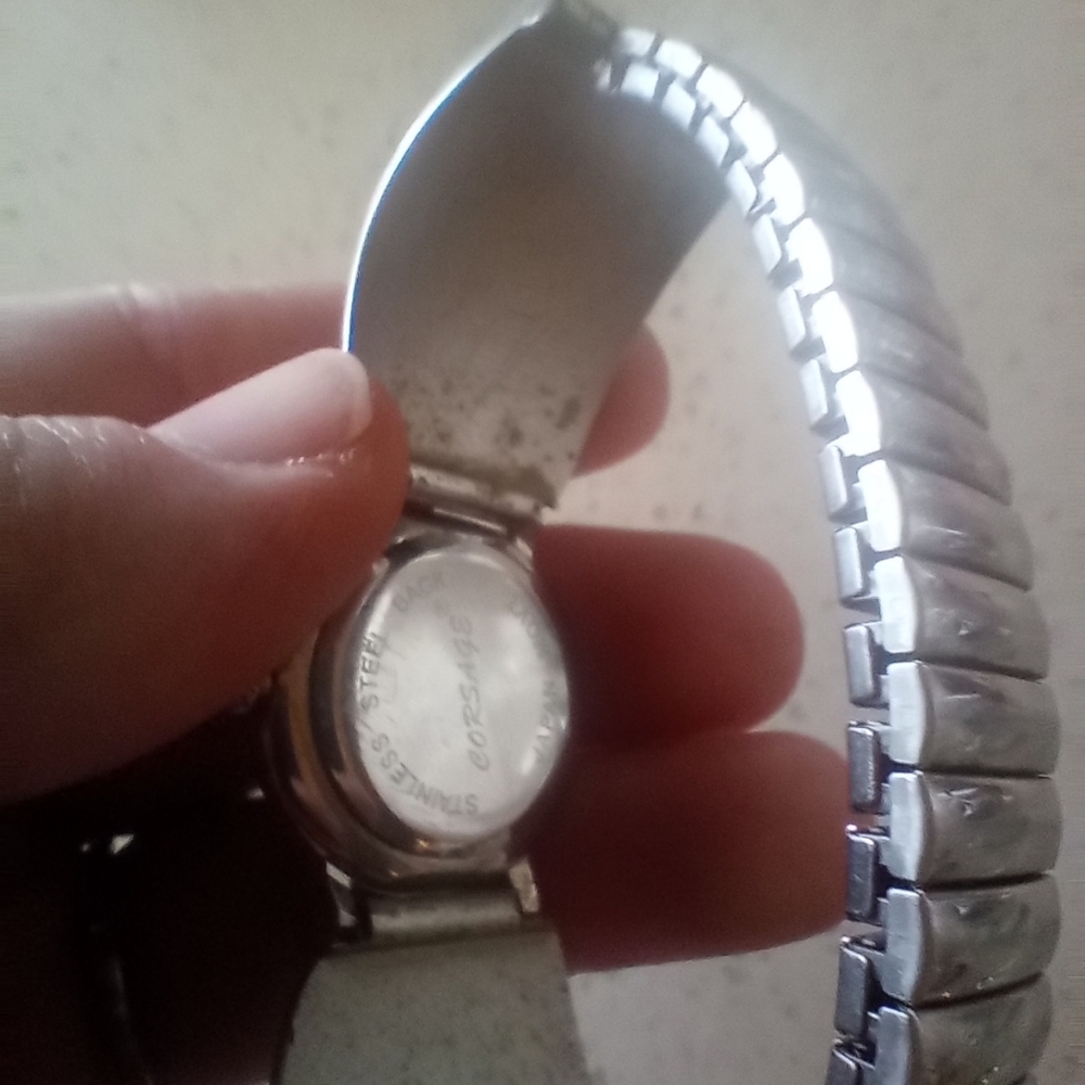 Western Style Watch - Picture 8 of 9